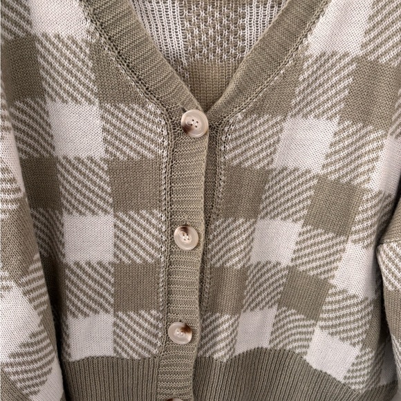 Chic Soul Sage Green & White Plaid V-Neck Cardigan XL | Cozy Layering Top - Picture 3 of 4